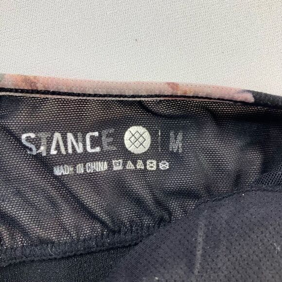 STANCE Hawaiian / Surf Print 
Workout Top / Sports Bra / Surf Top with Built-in - Picture 3 of 6